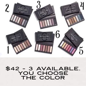 Younique eyeshadow palletets